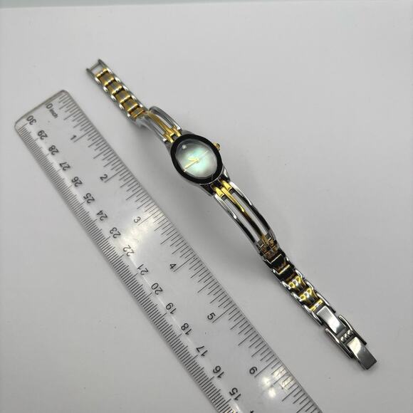 Stunning Gold & Silver Armitron Watch - Picture 4 of 5